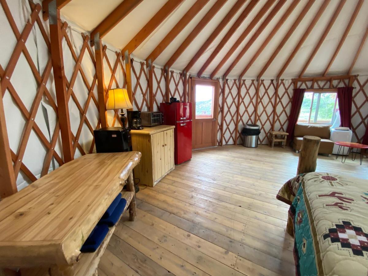 Boulder Mountain Guest Ranch Villa ภายนอก รูปภาพ